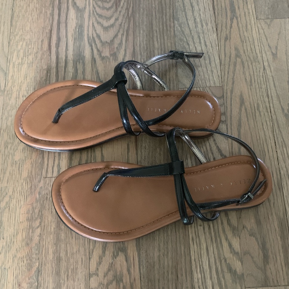 Kelly & Katie black flat thong sandals